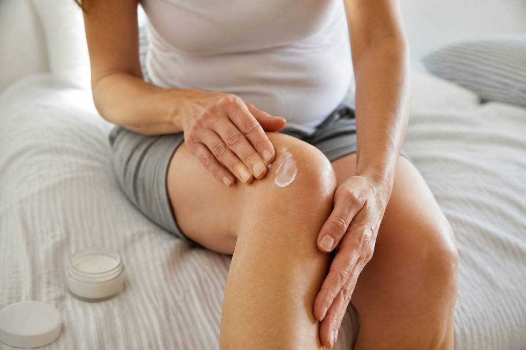 Crème cbd douleur : effets, études scientifiques et précautions d’emploi